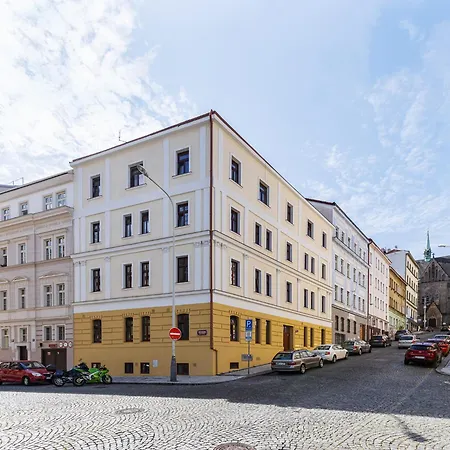 Stay2gether - Oasis - Main Train Station Appartement